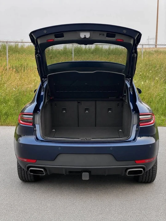 2018 Porsche Macan - Image 15 of 20