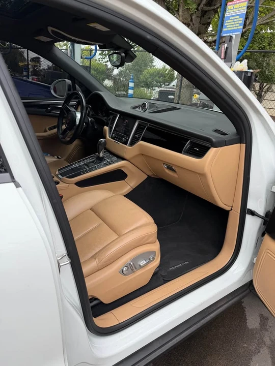 2018 Porsche Macan - Image 6 of 12