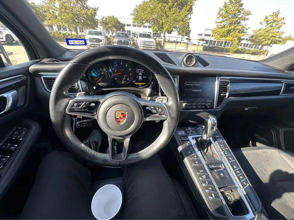 2018 Porsche Macan - Image 10 of 11