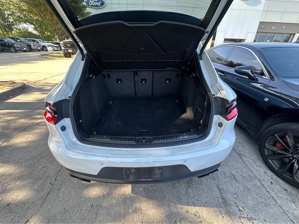 2018 Porsche Macan - Image 6 of 11