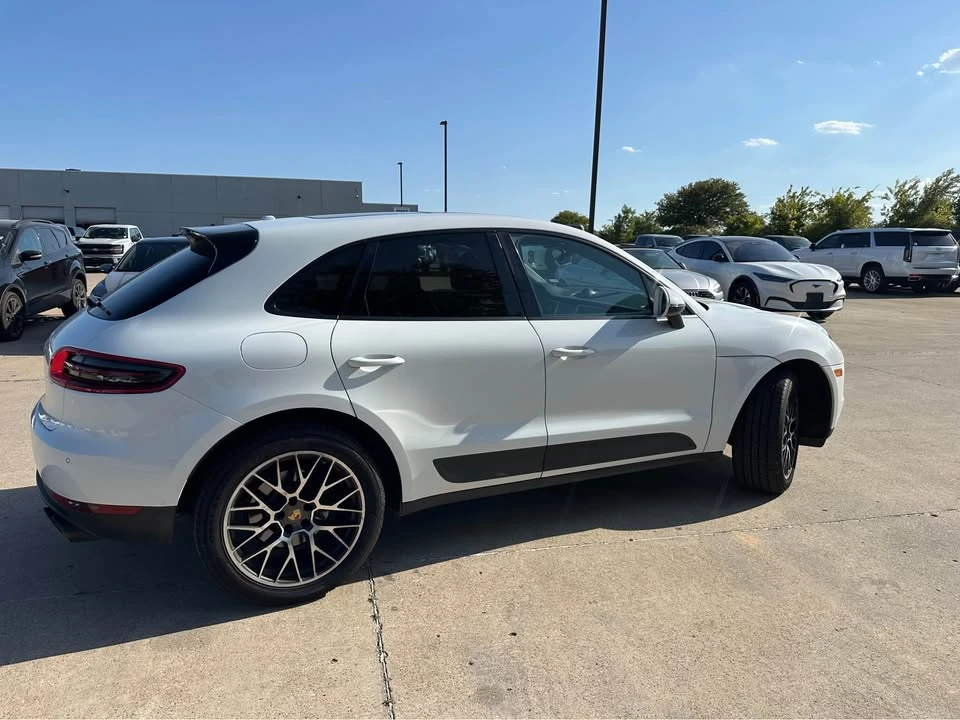 2018 Porsche Macan - Image 5 of 11