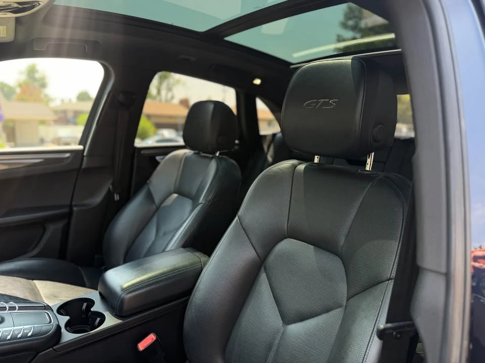 2018 Porsche Macan - Image 14 of 20