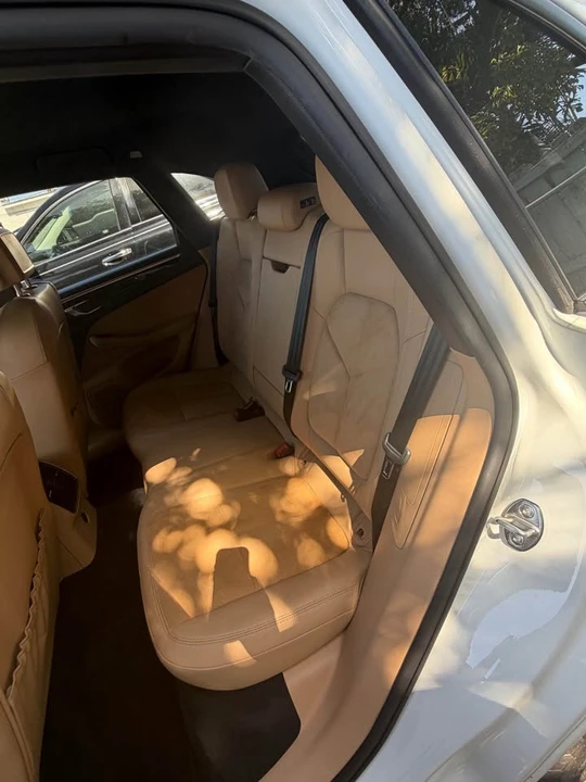 2018 Porsche Macan - Image 8 of 9