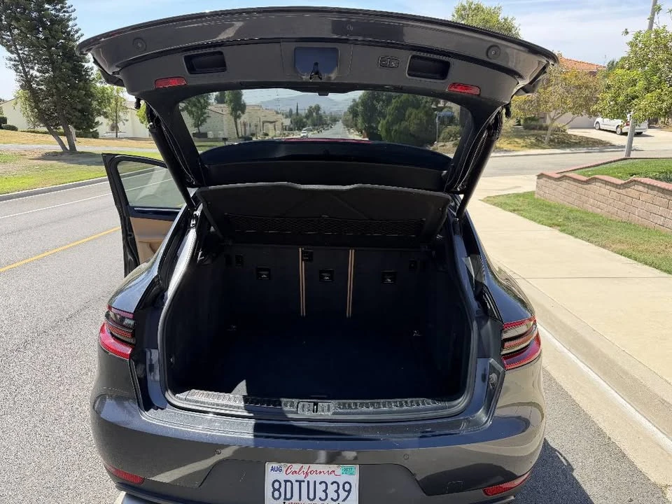 2018 Porsche Macan - Image 12 of 12