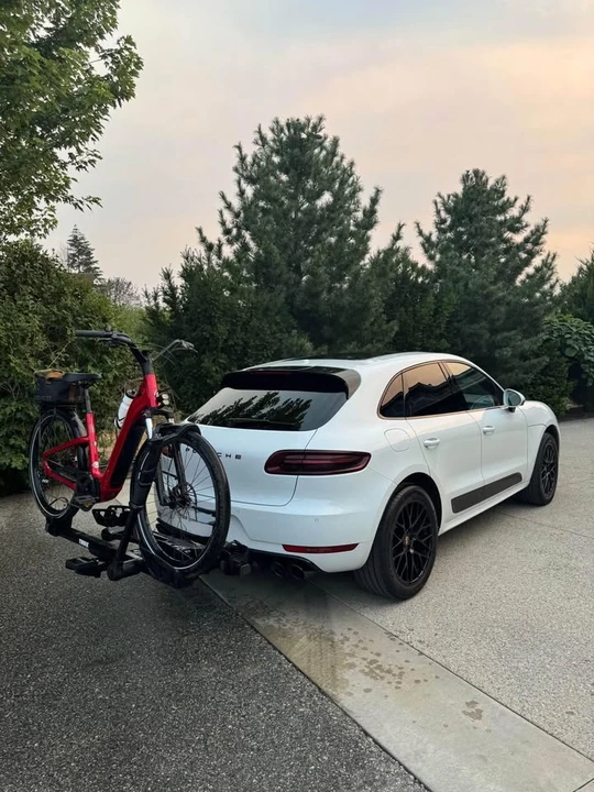 2018 Porsche Macan - Image 2 of 17