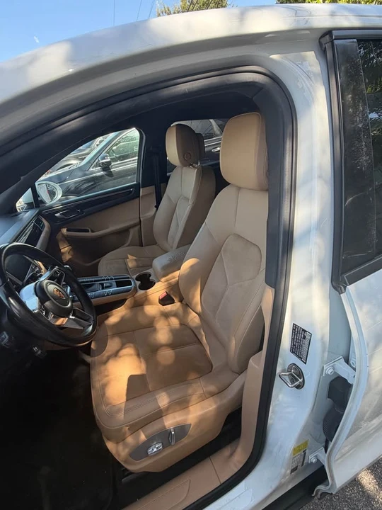 2018 Porsche Macan - Image 6 of 9