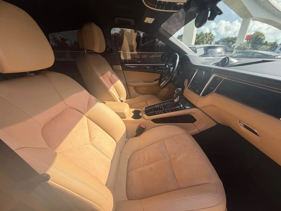 2018 Porsche Macan - Image 17 of 17