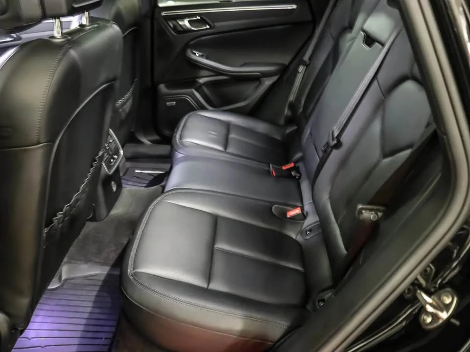 2018 Porsche Macan - Image 6 of 8