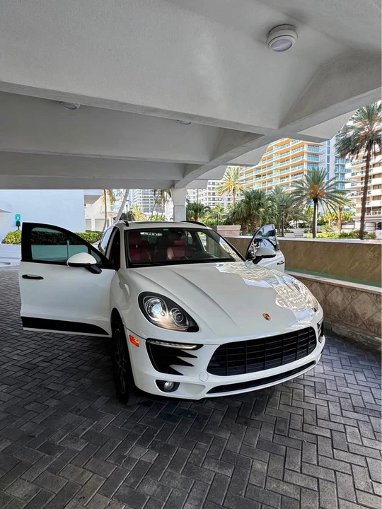 2018 Porsche Macan - Image 12 of 12