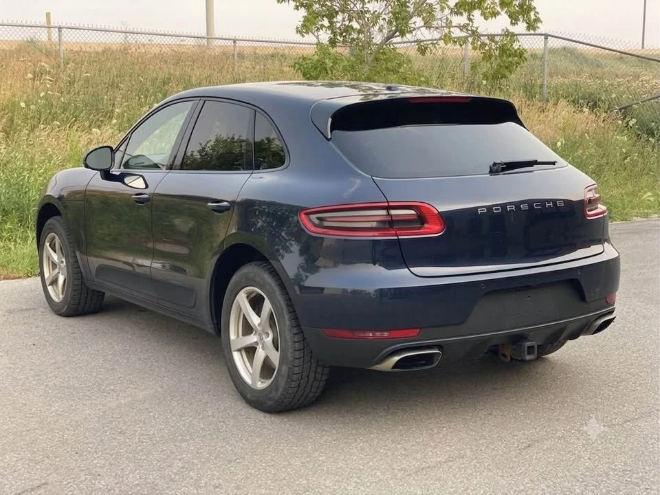 2018 Porsche Macan - Image 9 of 20