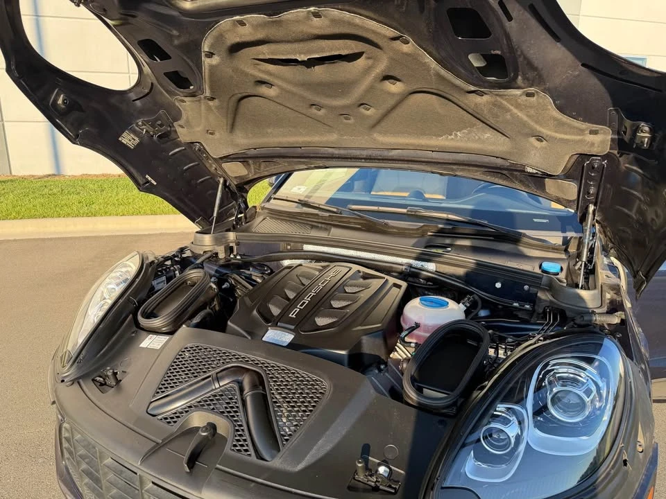 2018 Porsche Macan - Image 12 of 20
