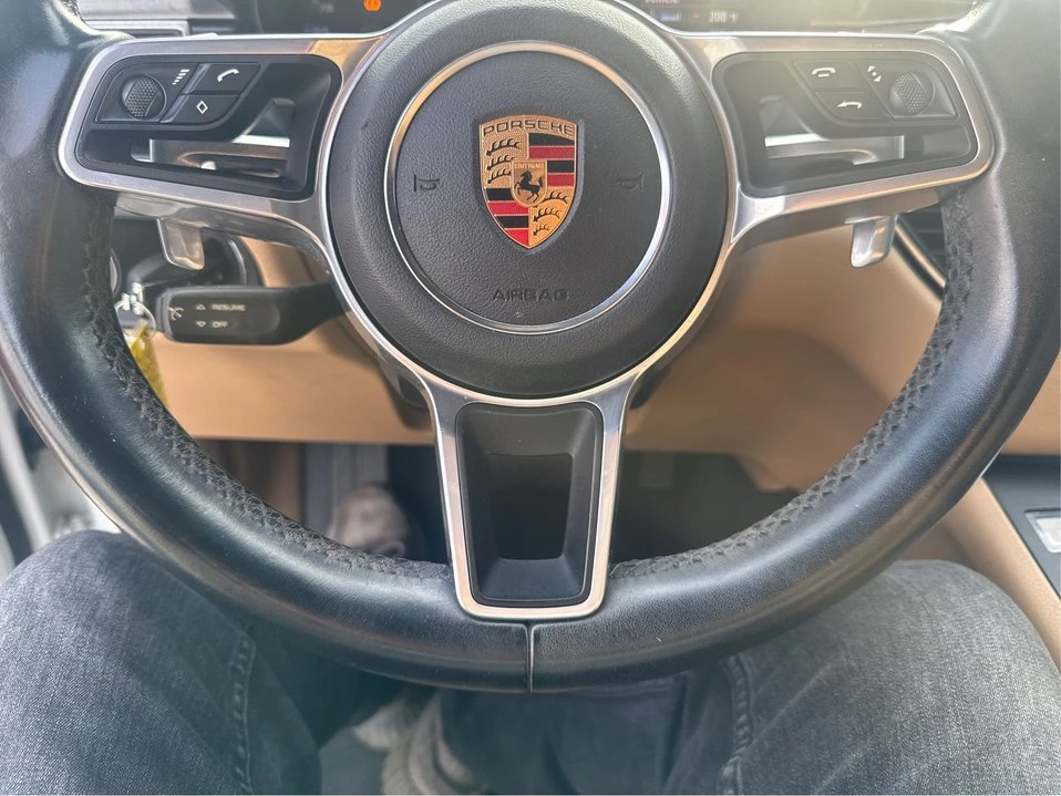 2018 Porsche Macan - Image 14 of 20
