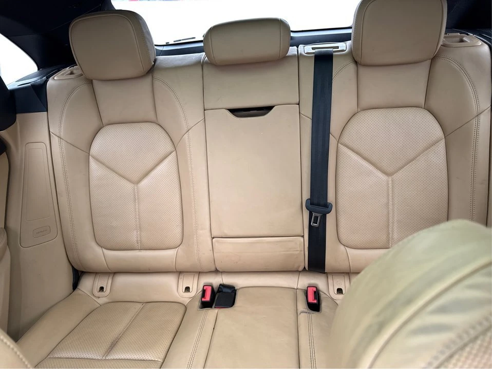 2018 Porsche Macan - Image 15 of 20