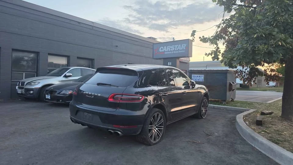 2018 Porsche Macan - Image 3 of 4