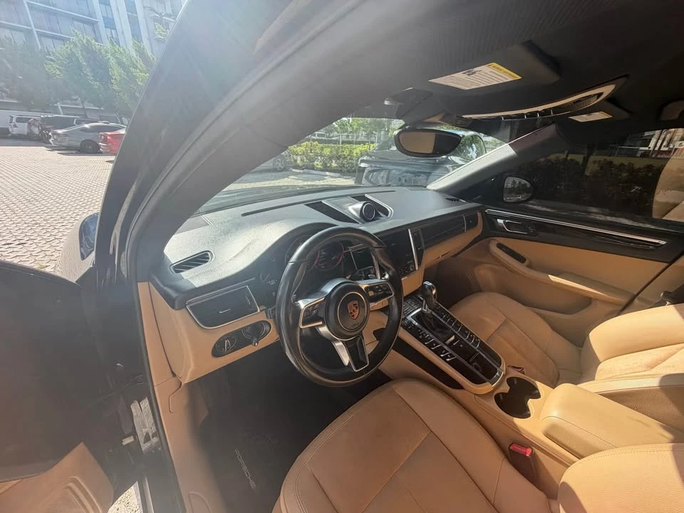 2018 Porsche Macan - Image 7 of 17
