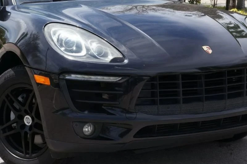 2018 Porsche Macan - Image 10 of 20