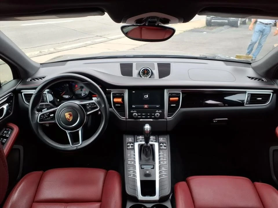 2018 Porsche Macan - Image 14 of 20