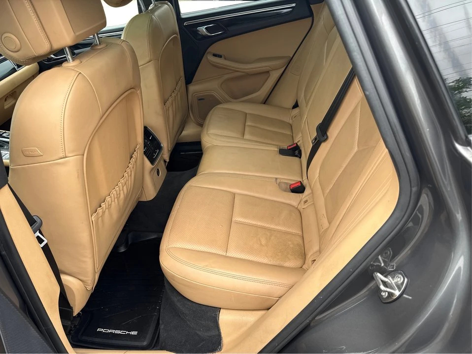 2018 Porsche Macan - Image 10 of 20