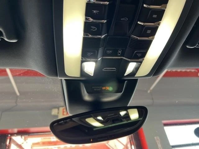 2018 Porsche Macan - Image 20 of 20