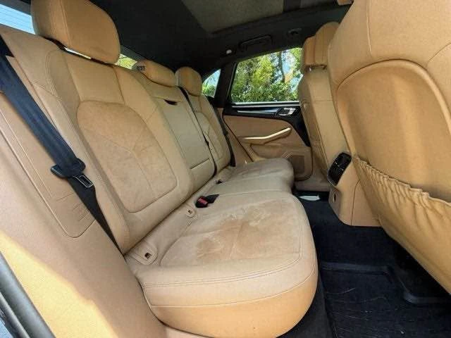2018 Porsche Macan - Image 9 of 10