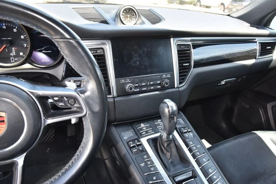 2018 Porsche Macan - Image 7 of 10