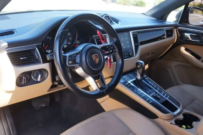 2018 Porsche Macan - Image 14 of 20