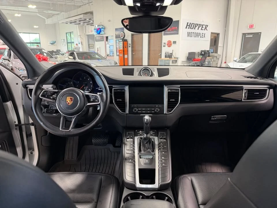 2018 Porsche Macan - Image 7 of 18