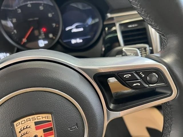 2018 Porsche Macan - Image 14 of 20