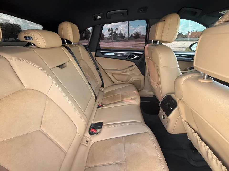 2018 Porsche Macan - Image 13 of 15