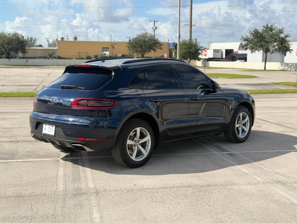 2018 Porsche Macan - Image 10 of 15