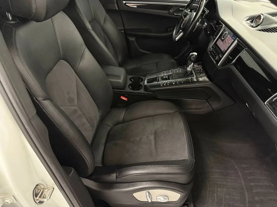 2018 Porsche Macan - Image 3 of 20