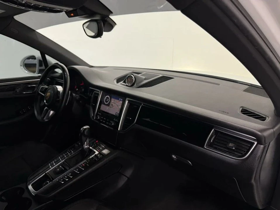 2018 Porsche Macan - Image 7 of 20