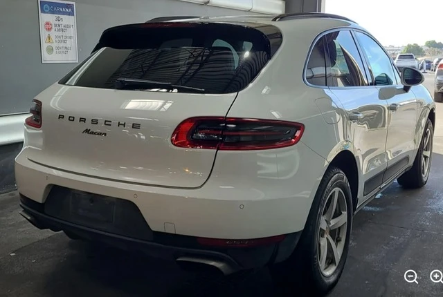 2018 Porsche Macan - Image 4 of 7