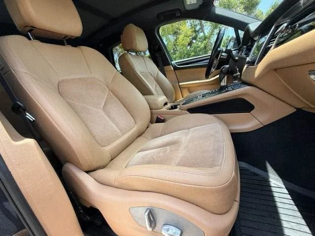 2018 Porsche Macan - Image 8 of 10
