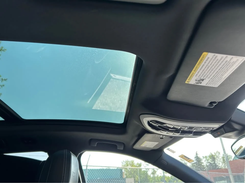 2018 Porsche Macan - Image 17 of 20