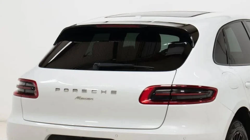 2018 Porsche Macan - Image 11 of 20