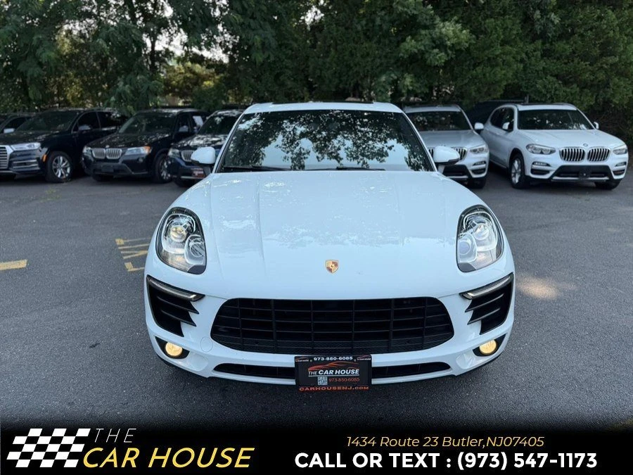 2018 Porsche Macan - Image 11 of 16