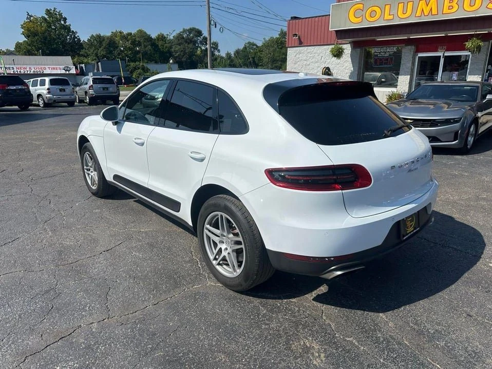 2018 Porsche Macan - Image 2 of 20