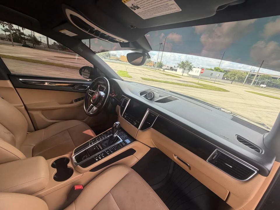 2018 Porsche Macan - Image 15 of 15