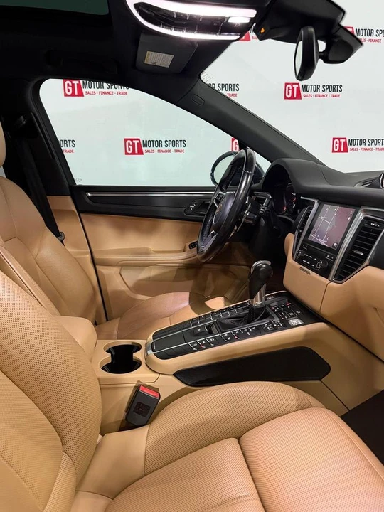 2018 Porsche Macan - Image 10 of 20