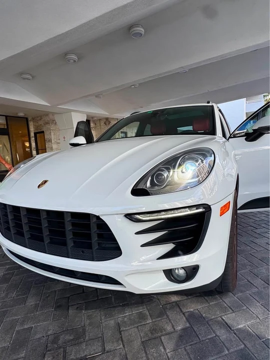 2018 Porsche Macan - Image 10 of 12