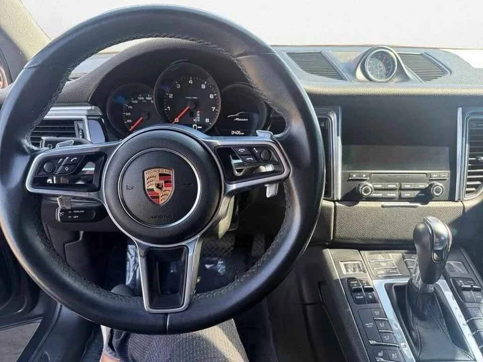 2018 Porsche Macan - Image 4 of 8