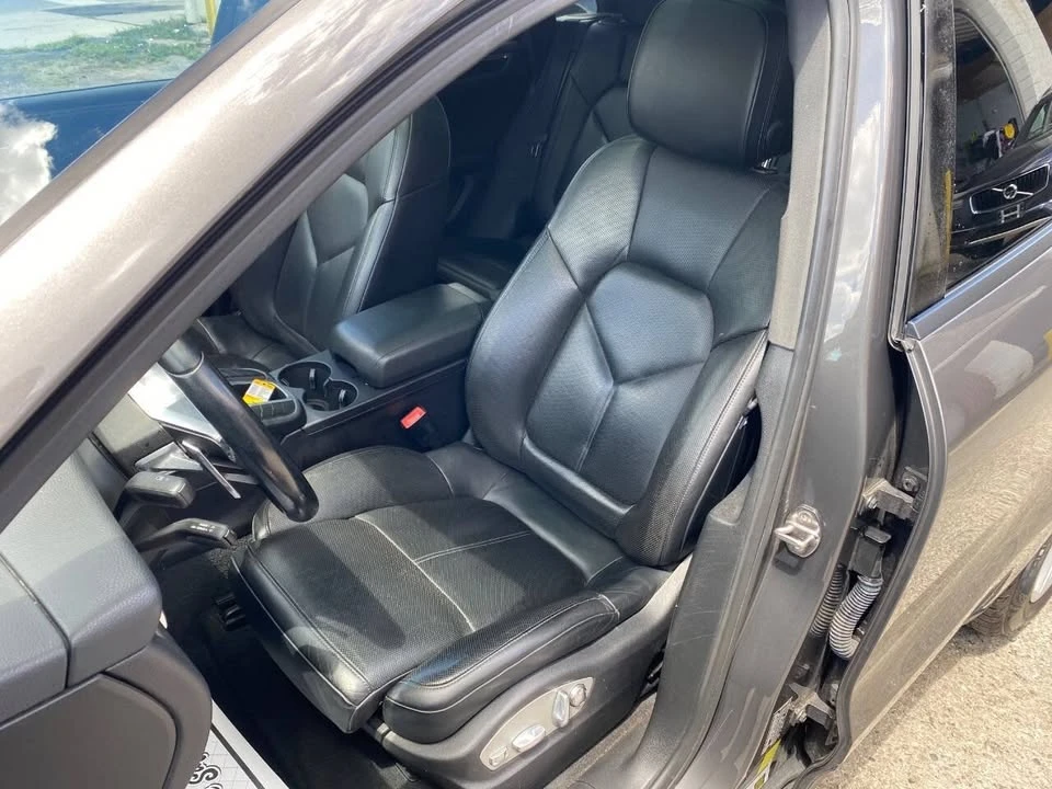 2018 Porsche Macan - Image 15 of 18
