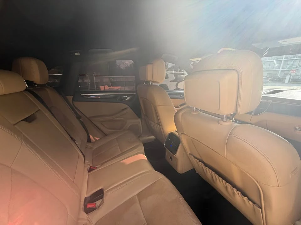 2018 Porsche Macan - Image 14 of 17