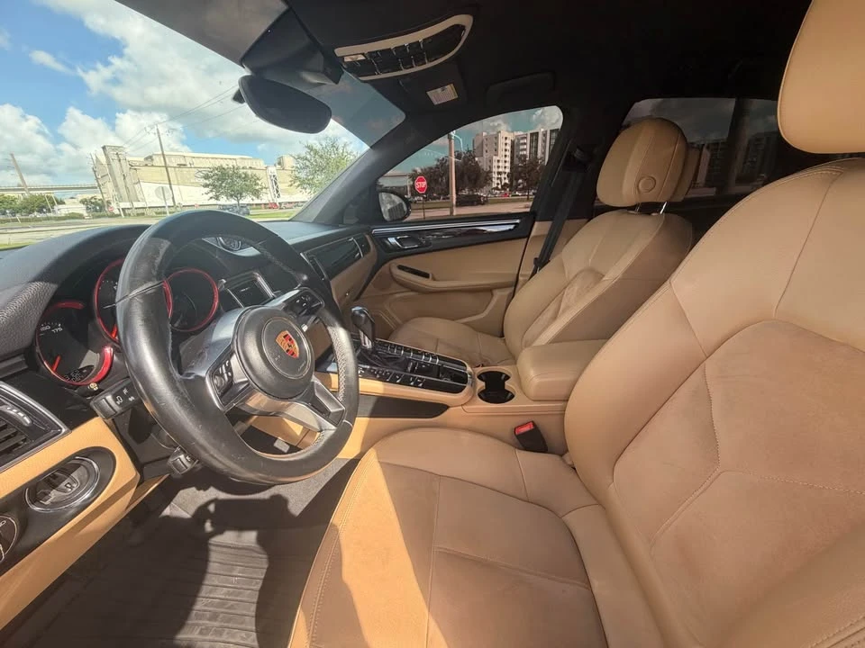 2018 Porsche Macan - Image 8 of 15