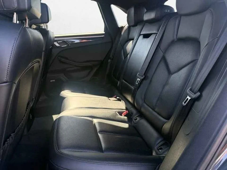 2018 Porsche Macan - Image 7 of 8