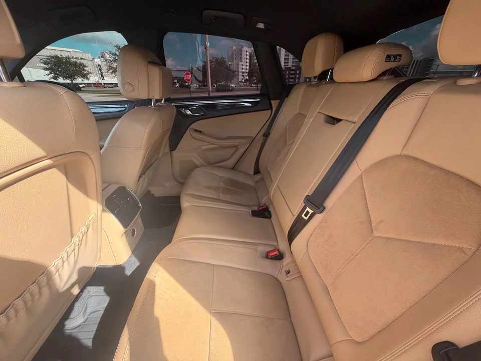 2018 Porsche Macan - Image 12 of 15