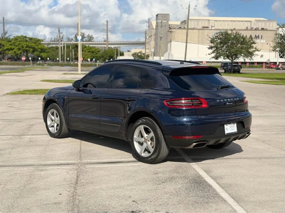 2018 Porsche Macan - Image 9 of 15