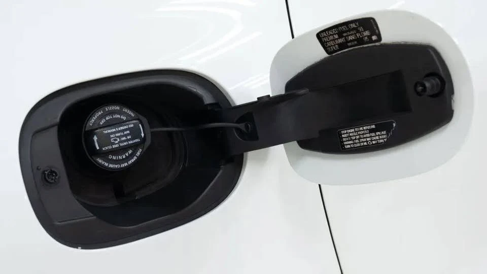2018 Porsche Macan - Image 16 of 20