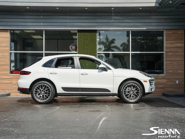 2018 Porsche Macan - Image 15 of 20